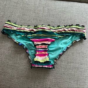 Bikini Bottoms Size XS - Shade & Shore